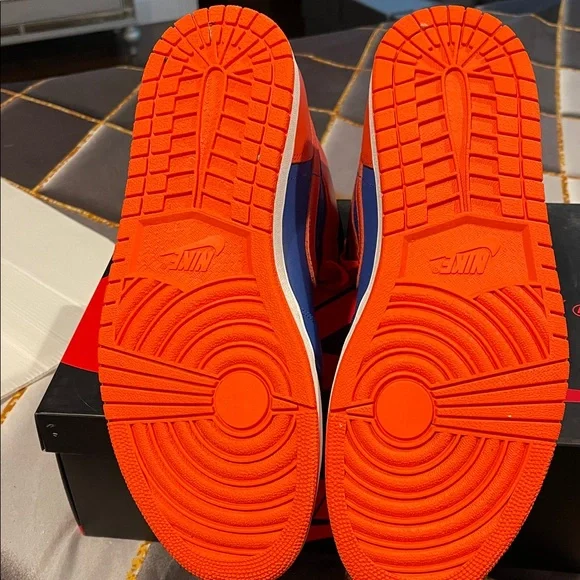 Nike High-Top Sneakers in Blue and Orange New York Knicks  Nike Air - Picture 4 of 13